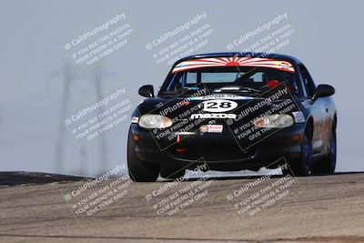 media/Oct-26-2025-CalClub SCCA (Sun) [[8ce1e69566]]/Group 5/Grapevine/